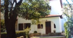 CASONA DE ÉPOCA SOBRE AV. PRINCIPAL