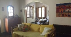 CASONA DE ÉPOCA SOBRE AV. PRINCIPAL