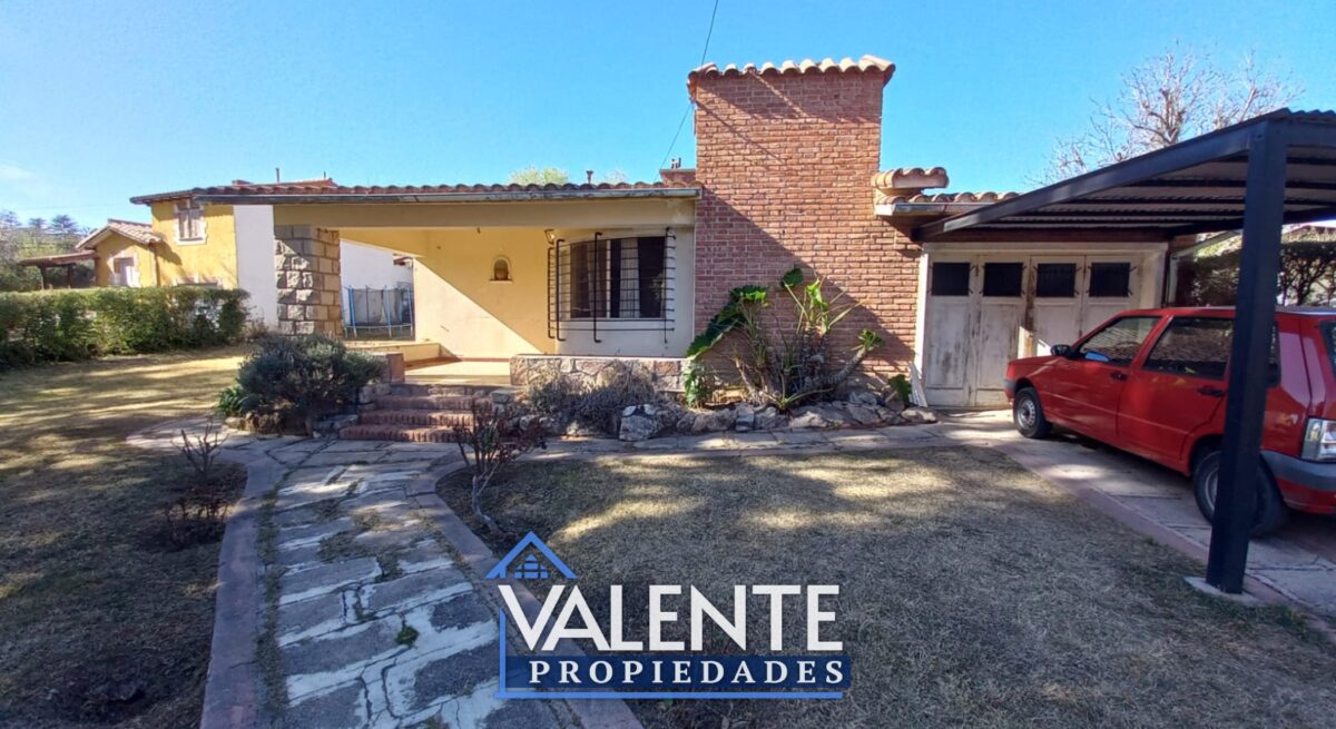 CHALET EN EXCELENTE UBICACION – VILLA GIARDINO