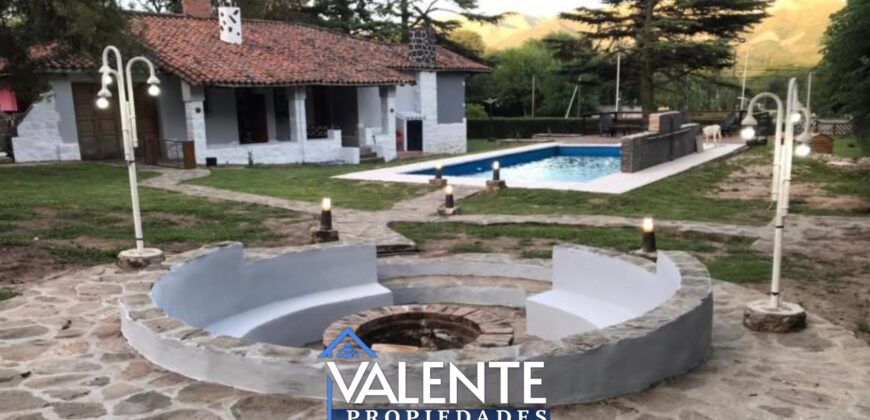 CHALET 3800m2 CON FRENTE SUBRE RUTA – VALLE HERMOSO