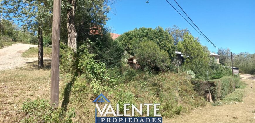 LOTE ESQUINA EN LA FALDA – A METROS DE AV. ITALIA