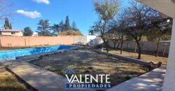 OPORTUNIDAD CHALET 3DORM/ 2 BAÑOS/ PISCINA – HUERTA GRANDE