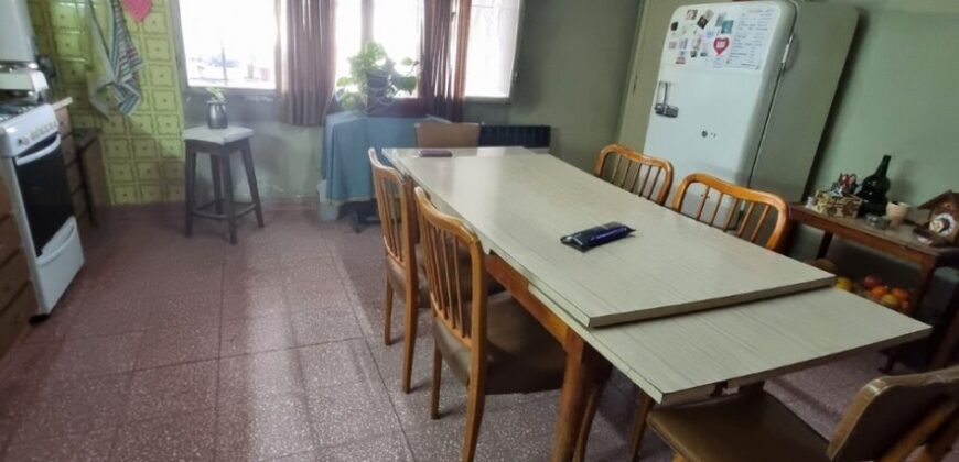 AMPLIO PISO EN PLANTA ALTA 132m2