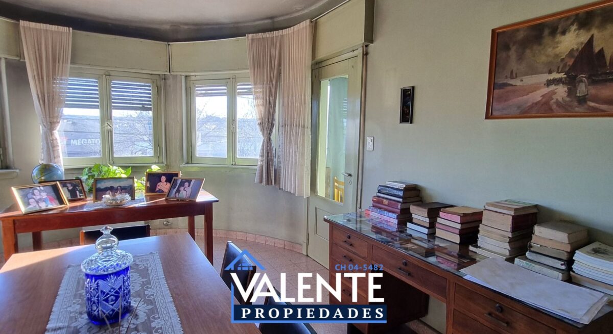 AMPLIO PISO EN PLANTA ALTA 132m2