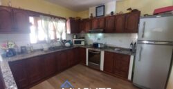 IMPONENTE CHALET EN LA FALDA