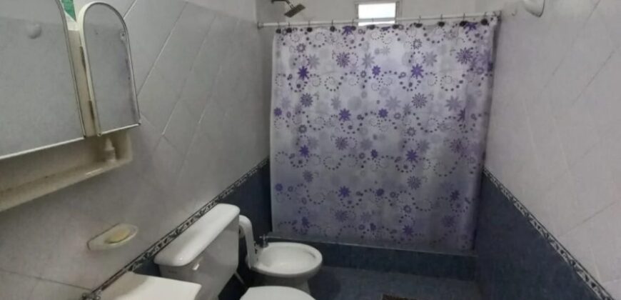 CHALET CON 2 DORMITORIOS Y PISCINA