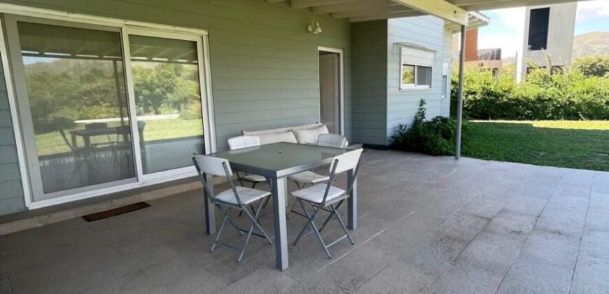 HERMOSO CHALET MODERNO
