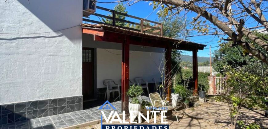 CASA CON DEPARTAMENTO LA FALDA