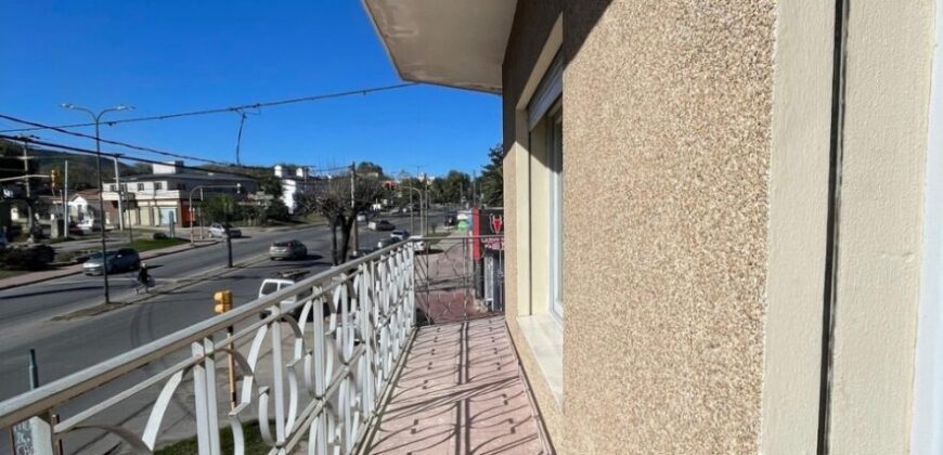 ESPACIOSO PISO DE 177M2 LA FALDA
