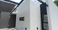 BELLA CASA MINIMALISTA A ESTRENAR