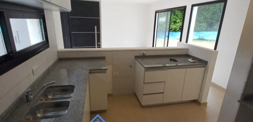 BELLA CASA MINIMALISTA A ESTRENAR