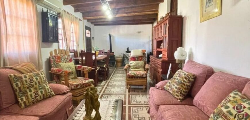 ENCANTADORA CASA ¡LISTA PARA HABITAR! – LA FALDA