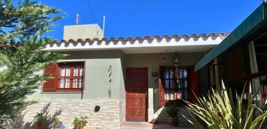 ENCANTADORA CASA ¡LISTA PARA HABITAR! – LA FALDA