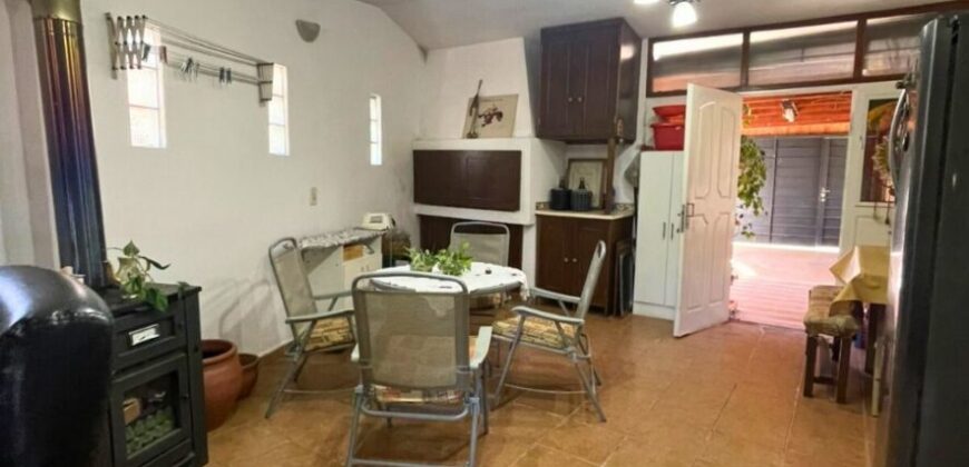 ENCANTADORA CASA ¡LISTA PARA HABITAR! – LA FALDA
