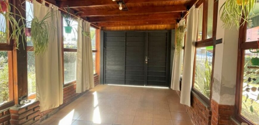 ENCANTADORA CASA ¡LISTA PARA HABITAR! – LA FALDA