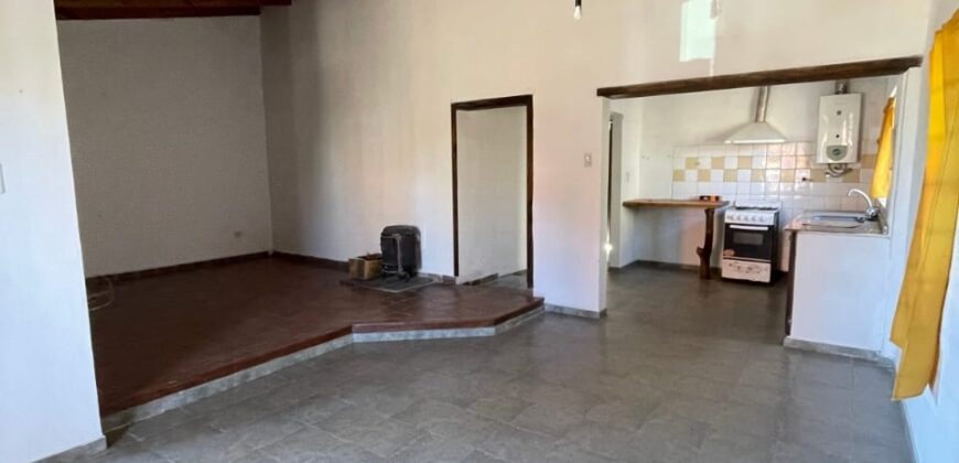 PINTORESCO CHALET DE LADRILLO VISTO – LA CUMBRE