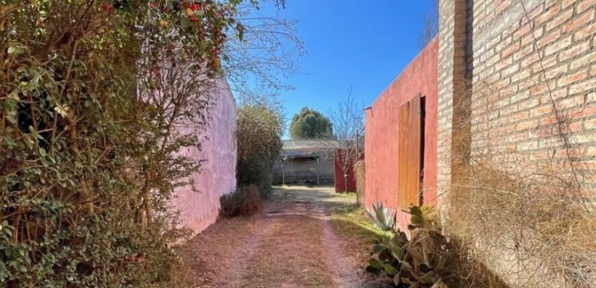 PINTORESCO CHALET DE LADRILLO VISTO – LA CUMBRE