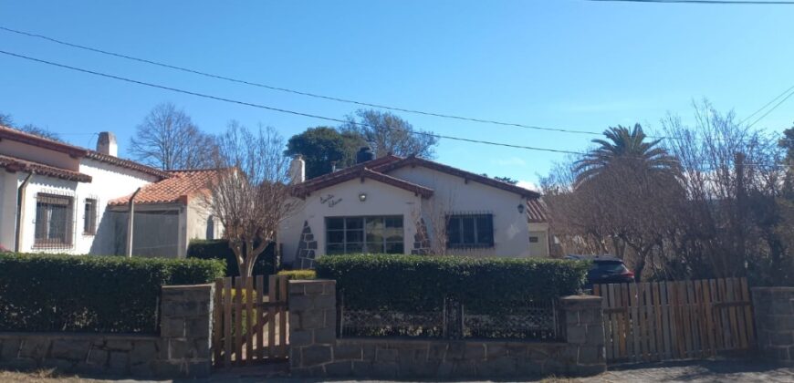ÁMPLIO CHALET TRADICIONAL – VALLE HERMOSO