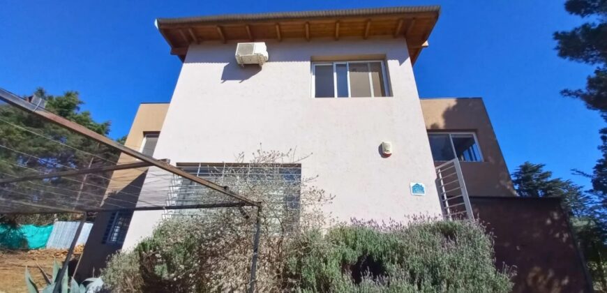 CASA EN DOS PLANTAS ESTILO MINIMALISTA – VILLA GIARDINO