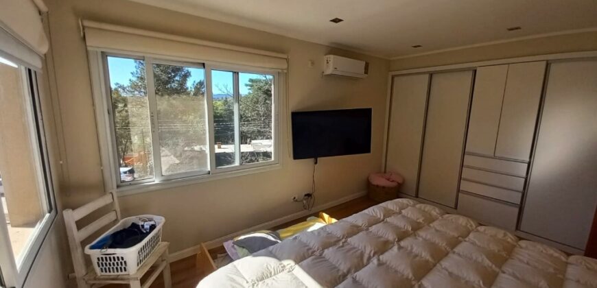 CASA EN DOS PLANTAS ESTILO MINIMALISTA – VILLA GIARDINO