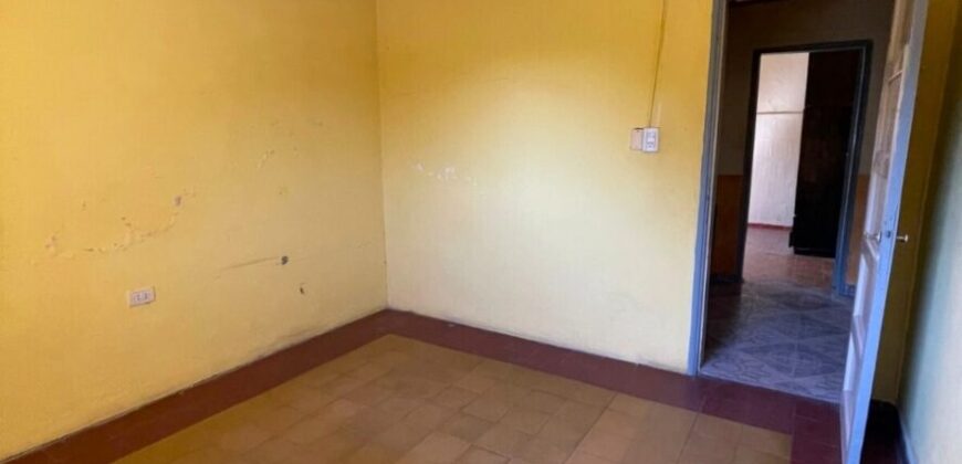 CHALET CON TRES DORMITORIOS – HUERTA GRANDE