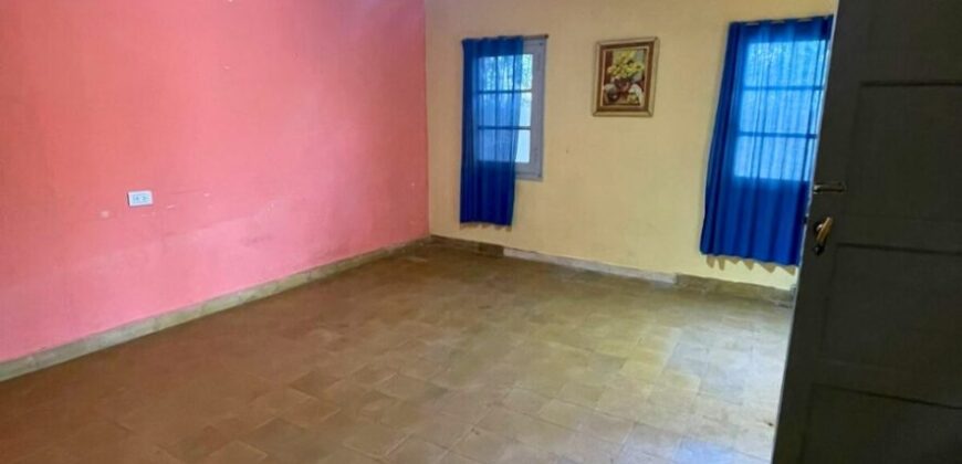 CHALET CON TRES DORMITORIOS – HUERTA GRANDE