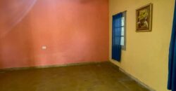 CHALET CON TRES DORMITORIOS – HUERTA GRANDE