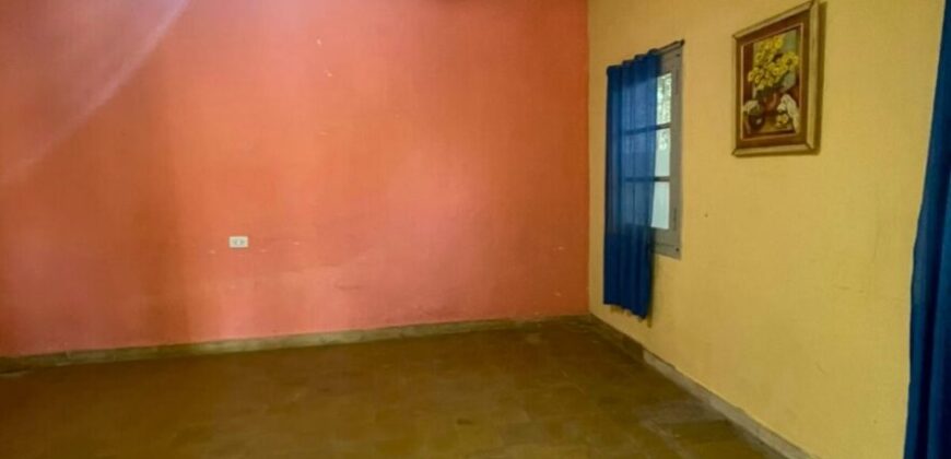 CHALET CON TRES DORMITORIOS – HUERTA GRANDE