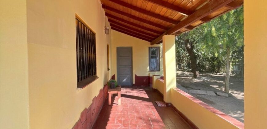 CHALET CON TRES DORMITORIOS – HUERTA GRANDE
