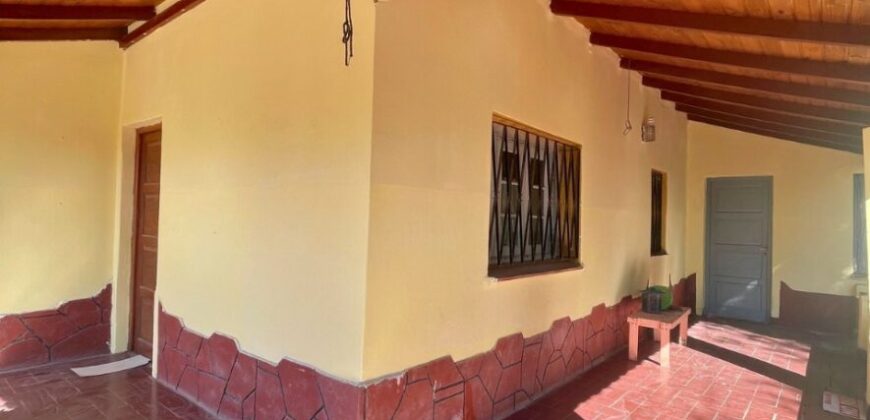 CHALET CON TRES DORMITORIOS – HUERTA GRANDE