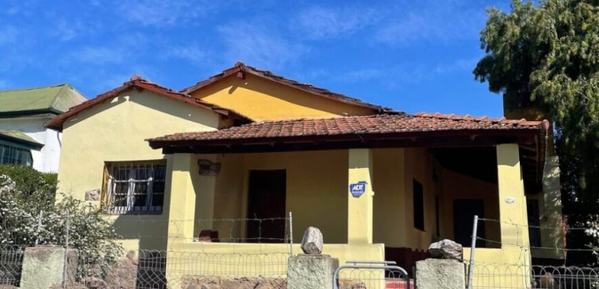 CHALET CON TRES DORMITORIOS – HUERTA GRANDE