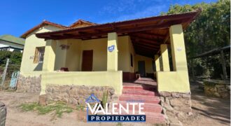CHALET CON TRES DORMITORIOS – HUERTA GRANDE