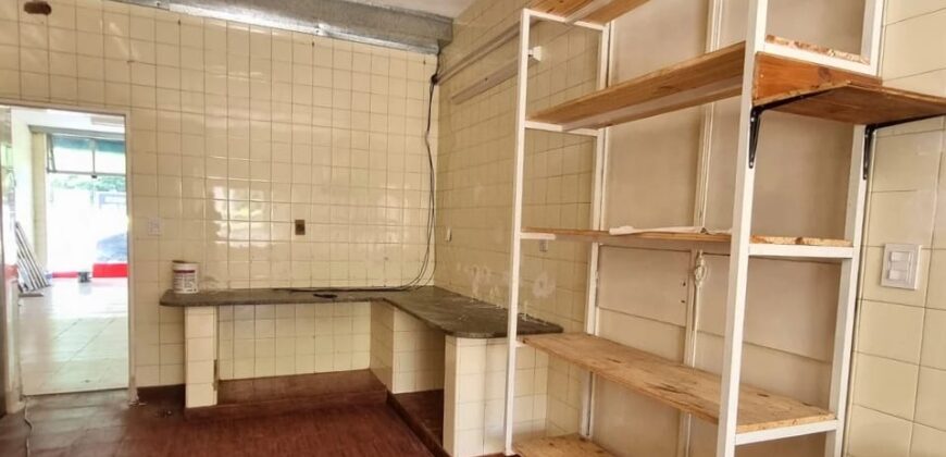 AMPLIO LOCAL COMERCIAL CÉNTRICO – VALLE HERMOSO