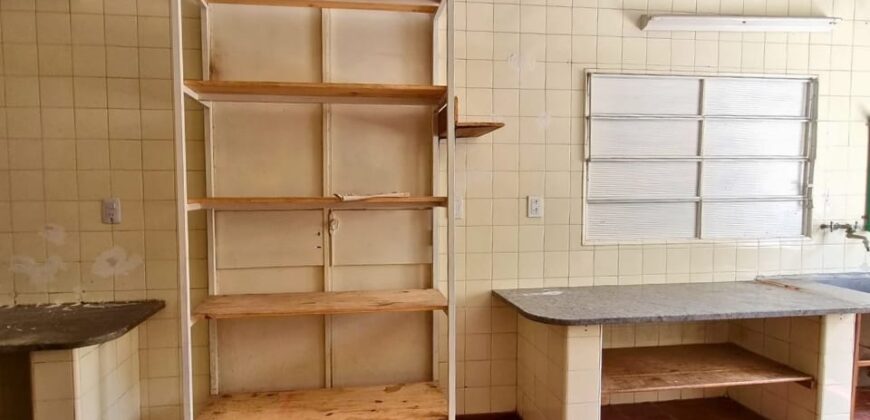 AMPLIO LOCAL COMERCIAL CÉNTRICO – VALLE HERMOSO