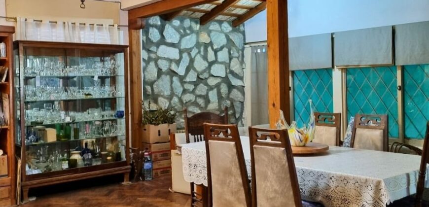 CHALET “EL DESCANSO” ESPECTACULAR CASA QUINTA DE ESTILO TRADICIONAL